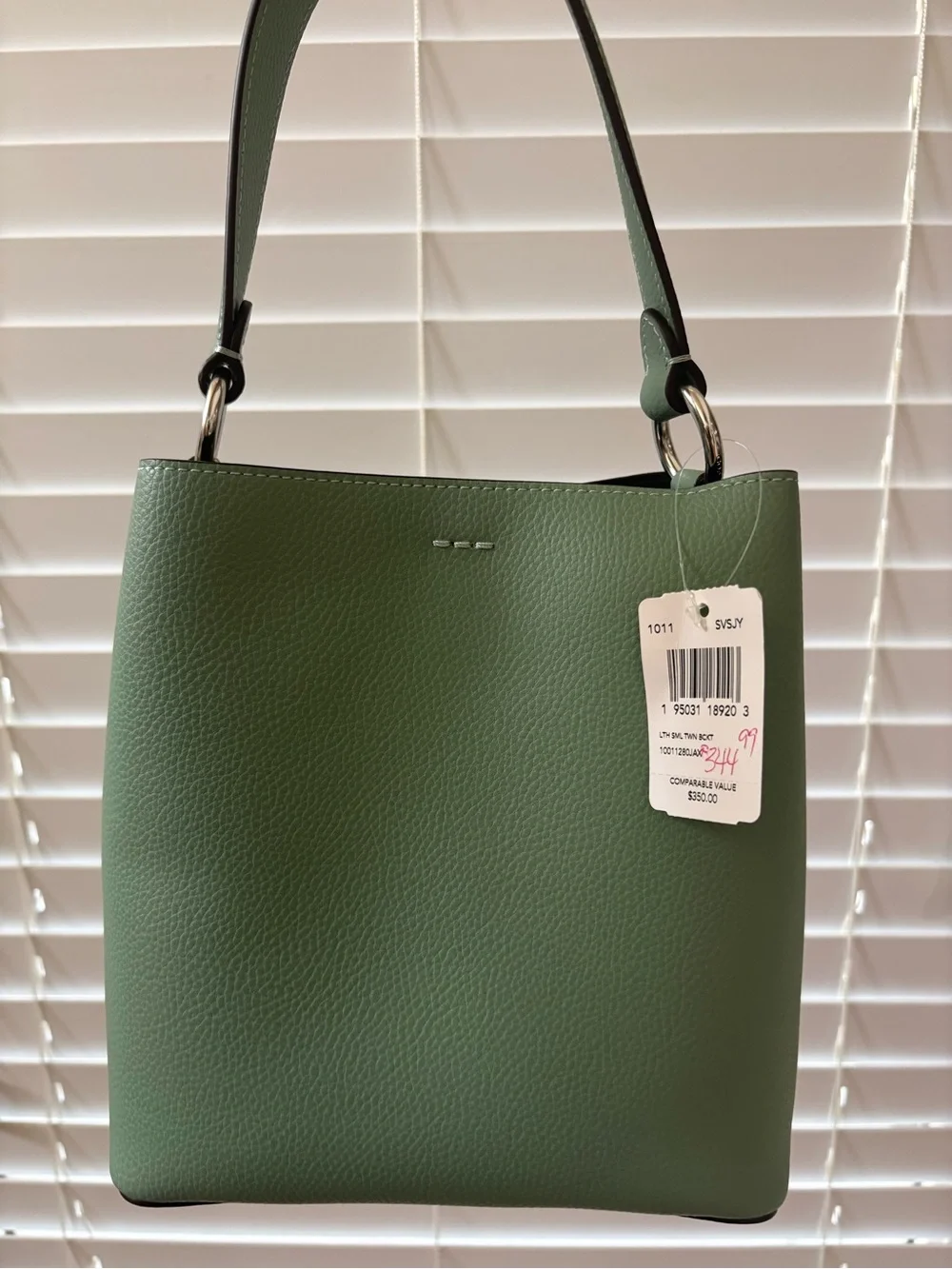 Coach Town 22 green Pebbled Leather Shoulder Bag